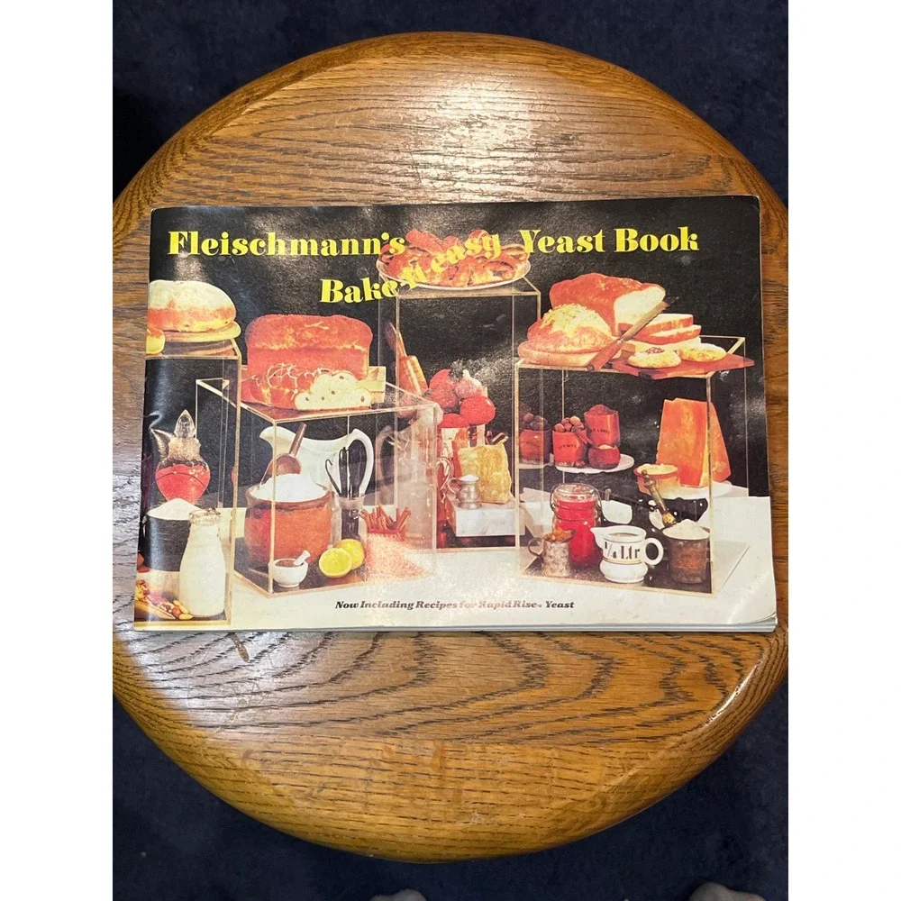 Vintage Fleischmann's Bake-It-Easy Yeast Book Cookbook RapidRise Recipes